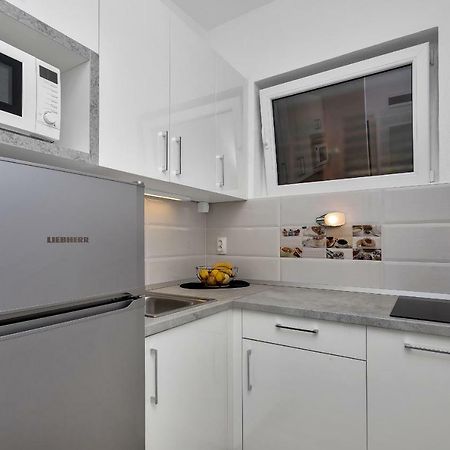 Apartment Kate Подгора Екстериор снимка