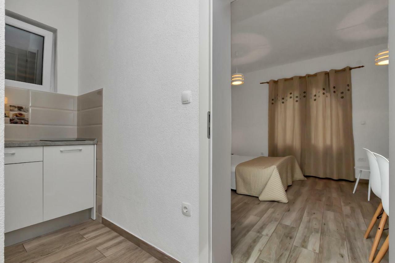 Apartment Kate Подгора Екстериор снимка